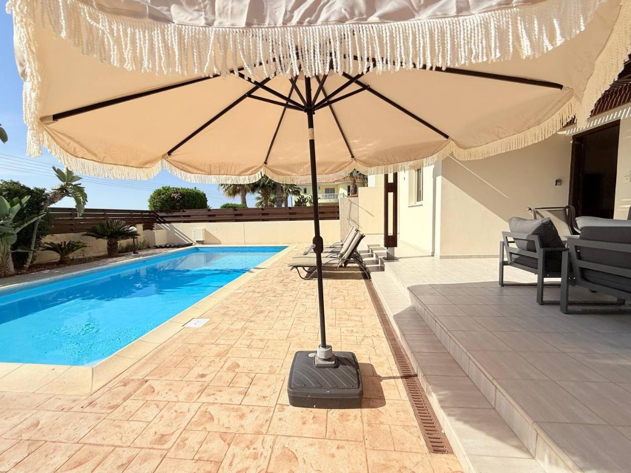 Atlantica 4 Bedroom Villa Near The Beach Protaras Dış mekan fotoğraf